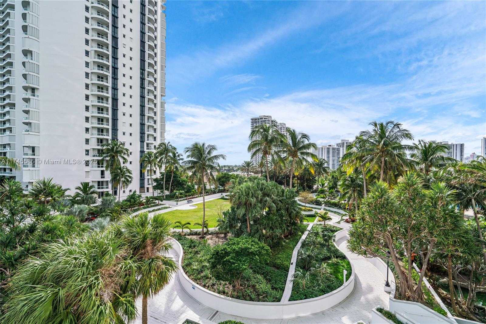 Small Image of 21055 YACHT CLUB DR #702, Aventura Number 29