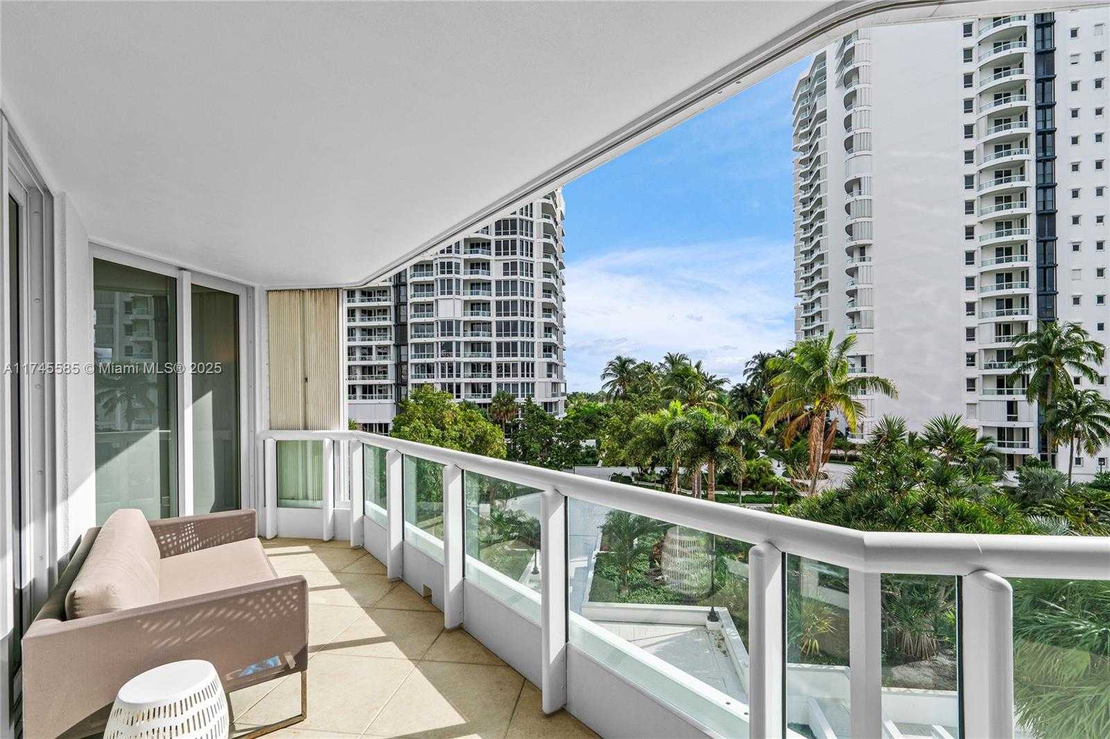 Small Image of 21055 YACHT CLUB DR #702, Aventura Number 35