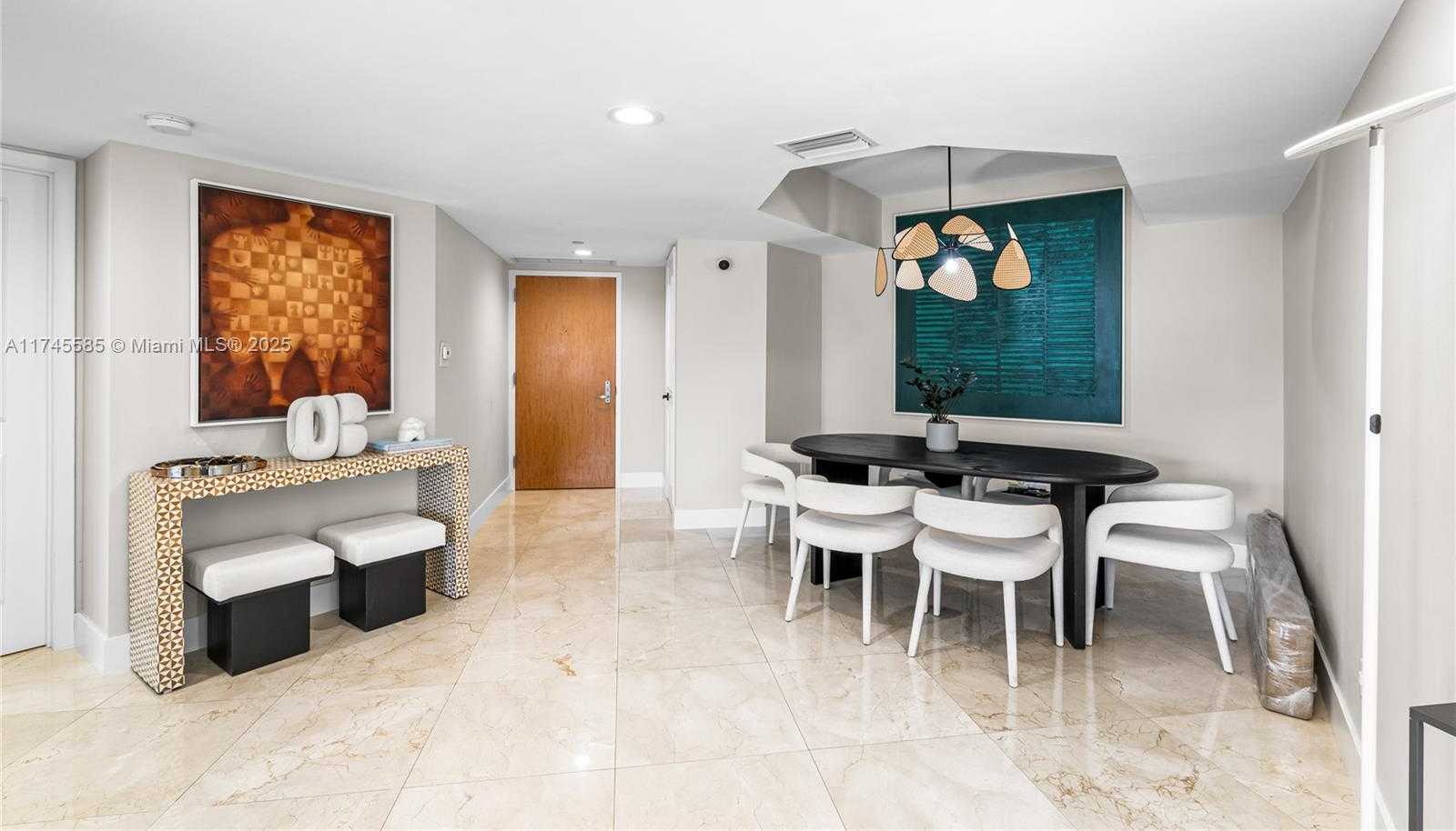 Small Image of 21055 YACHT CLUB DR #702, Aventura Number 4