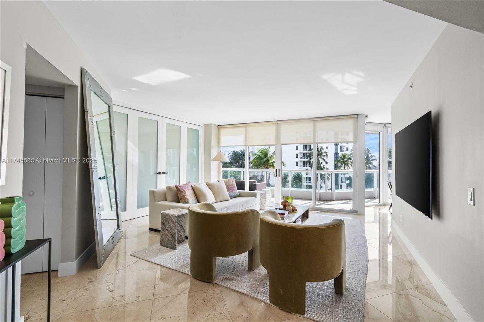 Small Image of 21055 YACHT CLUB DR #702, Aventura Number 9