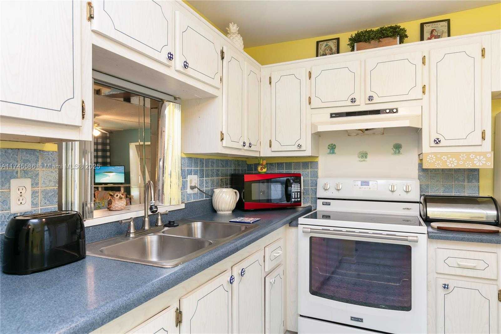 Small Image of 1001 NORTH EAST 14TH AVE #107, Hallandale Beach Number 8