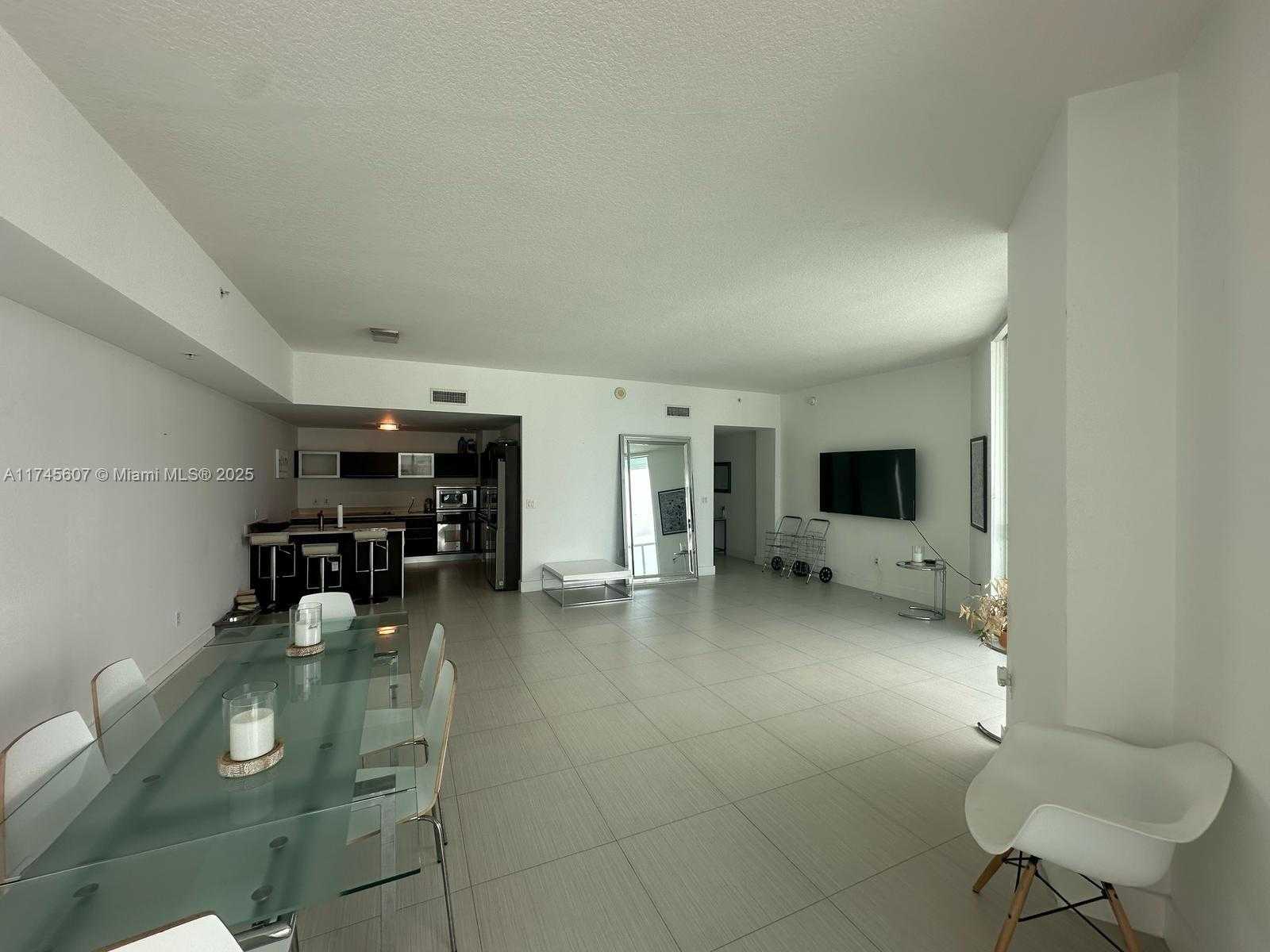 Small Image of 1900 NORTH BAYSHORE DR #5006, Miami Number 20