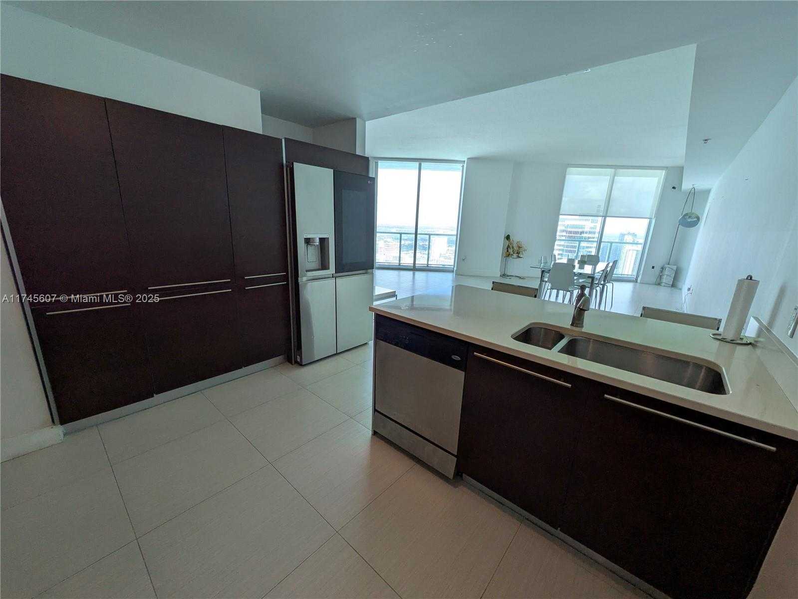 Small Image of 1900 NORTH BAYSHORE DR #5006, Miami Number 23