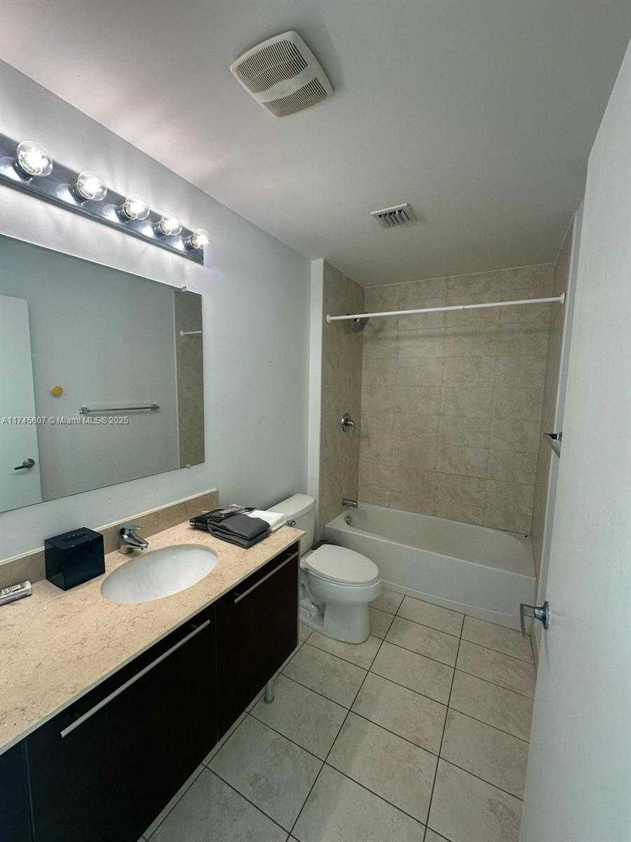 Small Image of 1900 NORTH BAYSHORE DR #5006, Miami Number 27