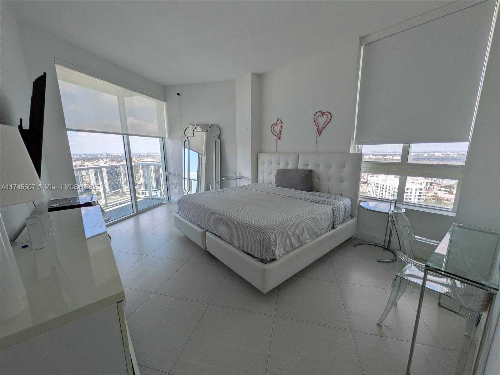 Small Image of 1900 NORTH BAYSHORE DR #5006, Miami Number 31