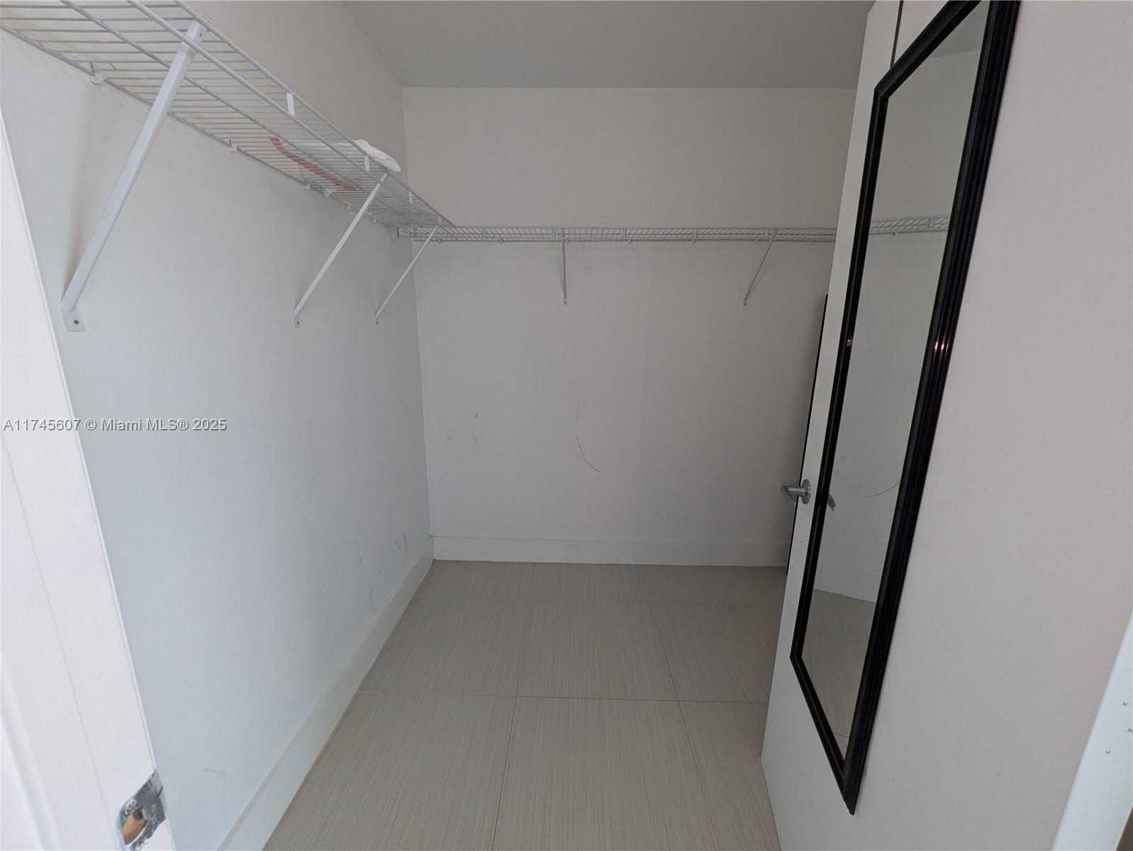 Small Image of 1900 NORTH BAYSHORE DR #5006, Miami Number 33