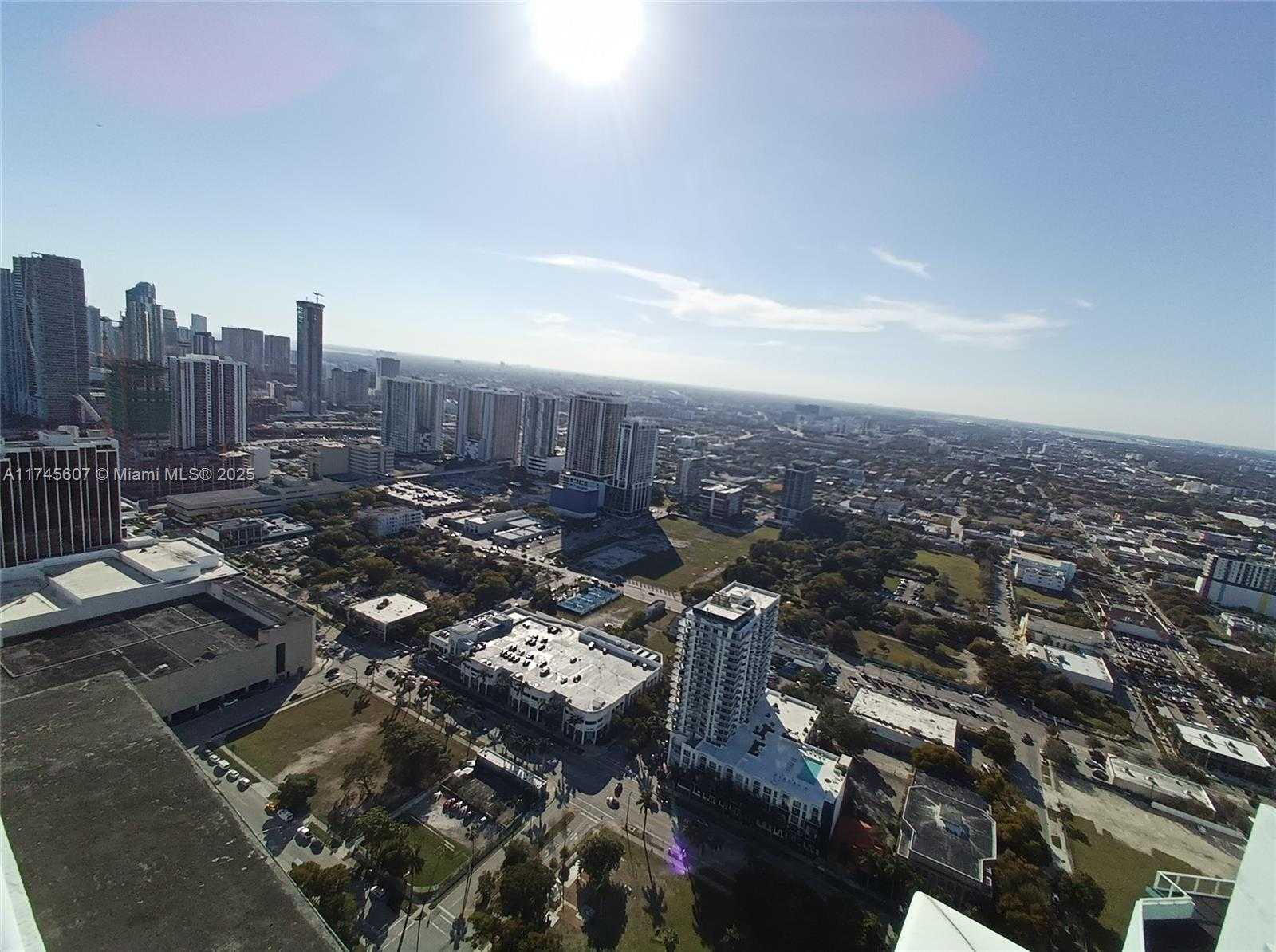 Small Image of 1900 NORTH BAYSHORE DR #5006, Miami Number 35