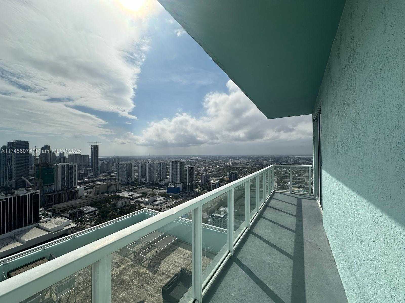Small Image of 1900 NORTH BAYSHORE DR #5006, Miami Number 37
