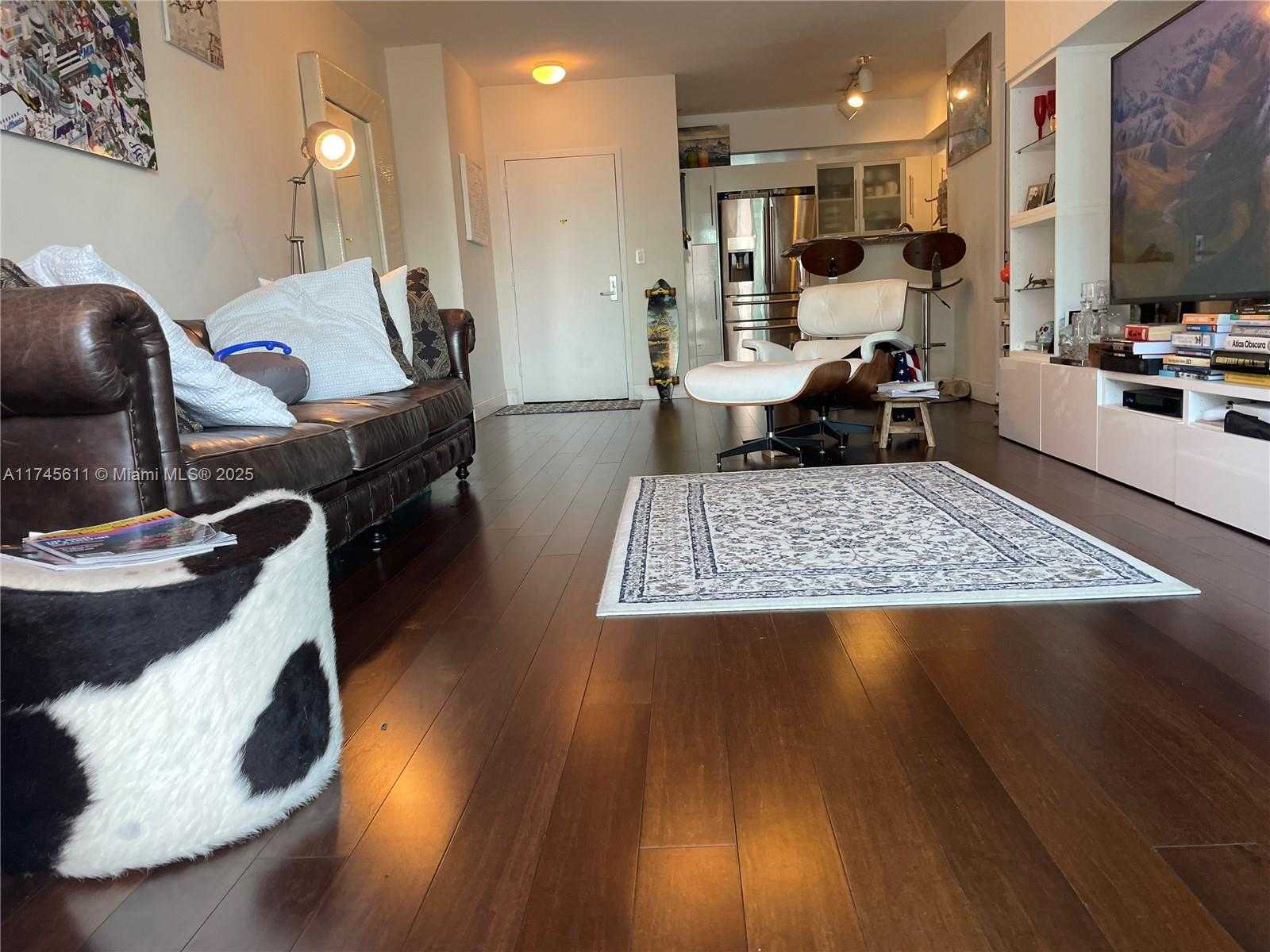 Small Image of 335 SOUTH BISCAYNE BLVD #3400, Miami Number 10