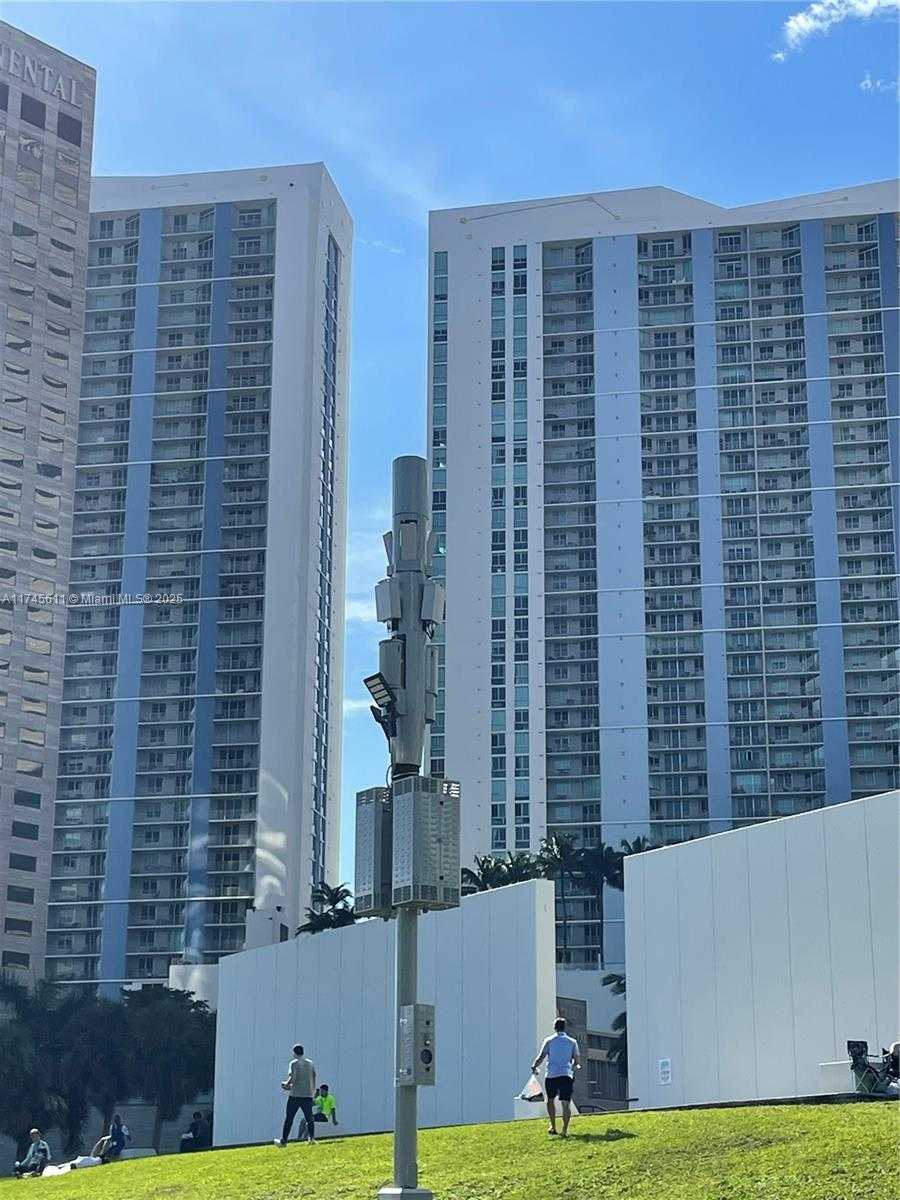 Small Image of 335 SOUTH BISCAYNE BLVD #3400, Miami Number 27