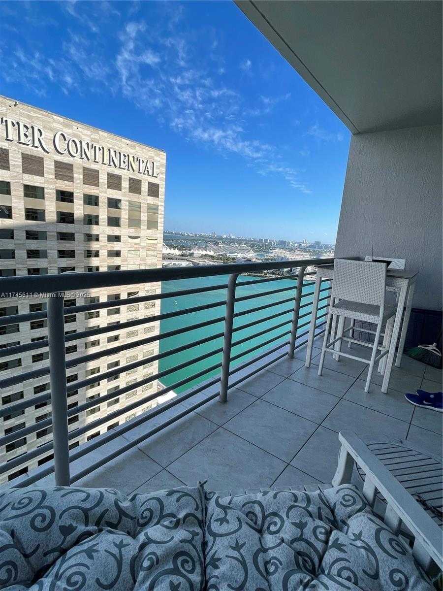 Small Image of 335 SOUTH BISCAYNE BLVD #3400, Miami Number 32