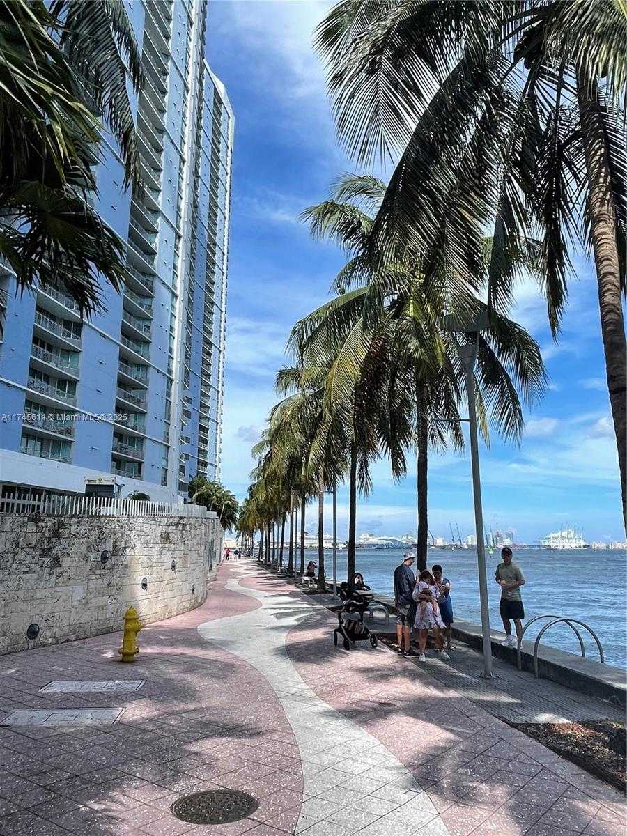 Small Image of 335 SOUTH BISCAYNE BLVD #3400, Miami Number 7