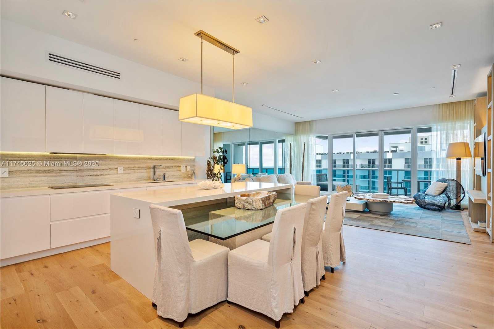 Small Image of 102 24TH ST #PH-1607, Miami Beach Number 5