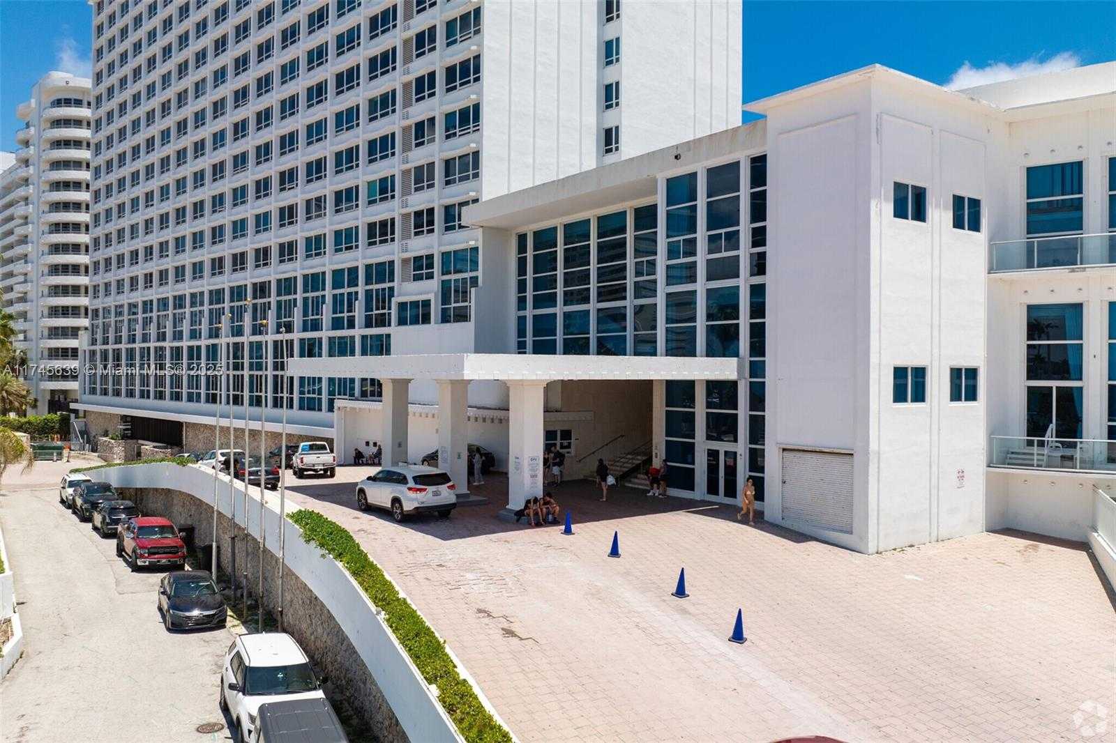 Small Image of 5445 COLLINS AVE #1518, Miami Beach Number 3