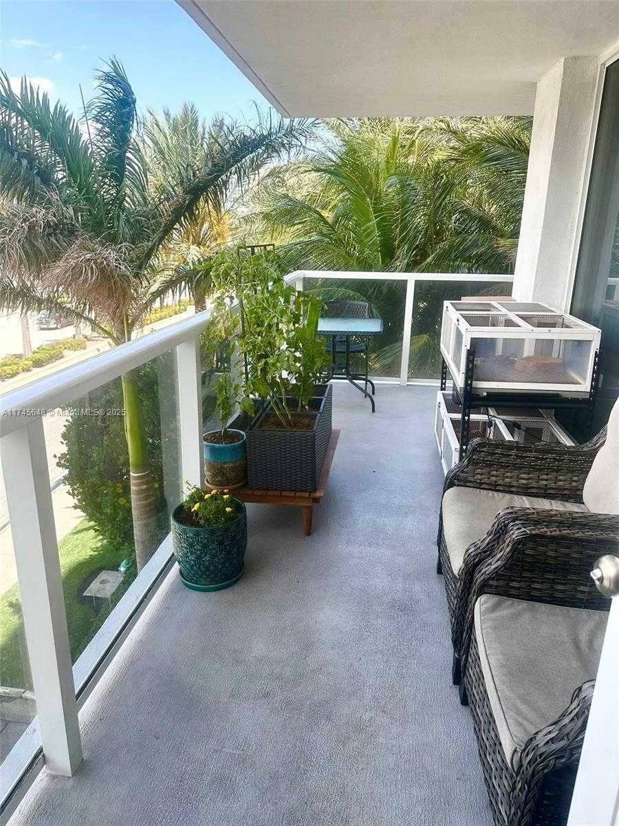Small Image of 2751 SOUTH OCEAN DR #301N, Hollywood Number 11