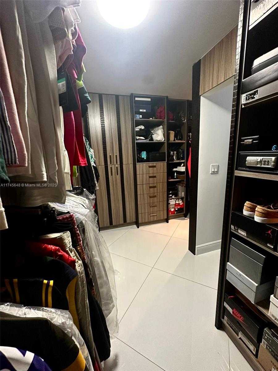 Small Image of 2751 SOUTH OCEAN DR #301N, Hollywood Number 23