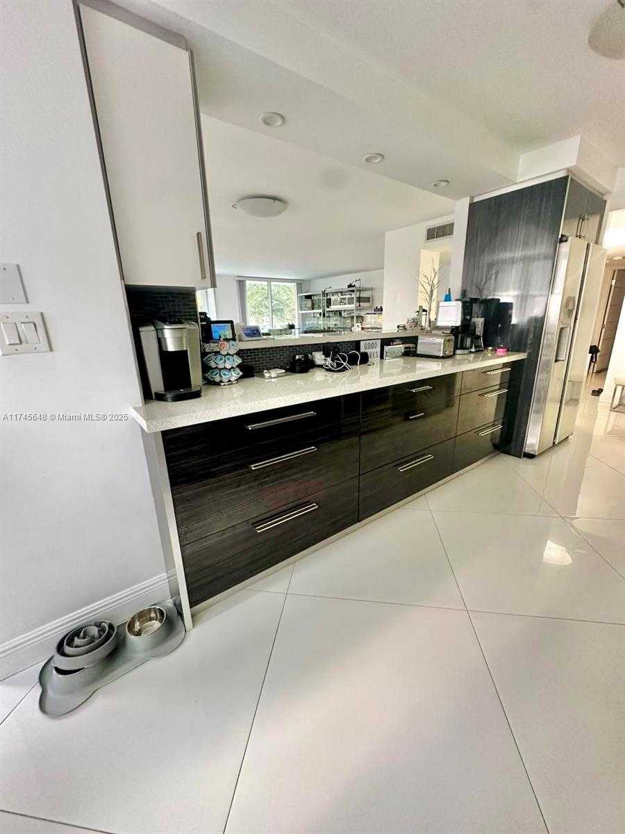 Small Image of 2751 SOUTH OCEAN DR #301N, Hollywood Number 7