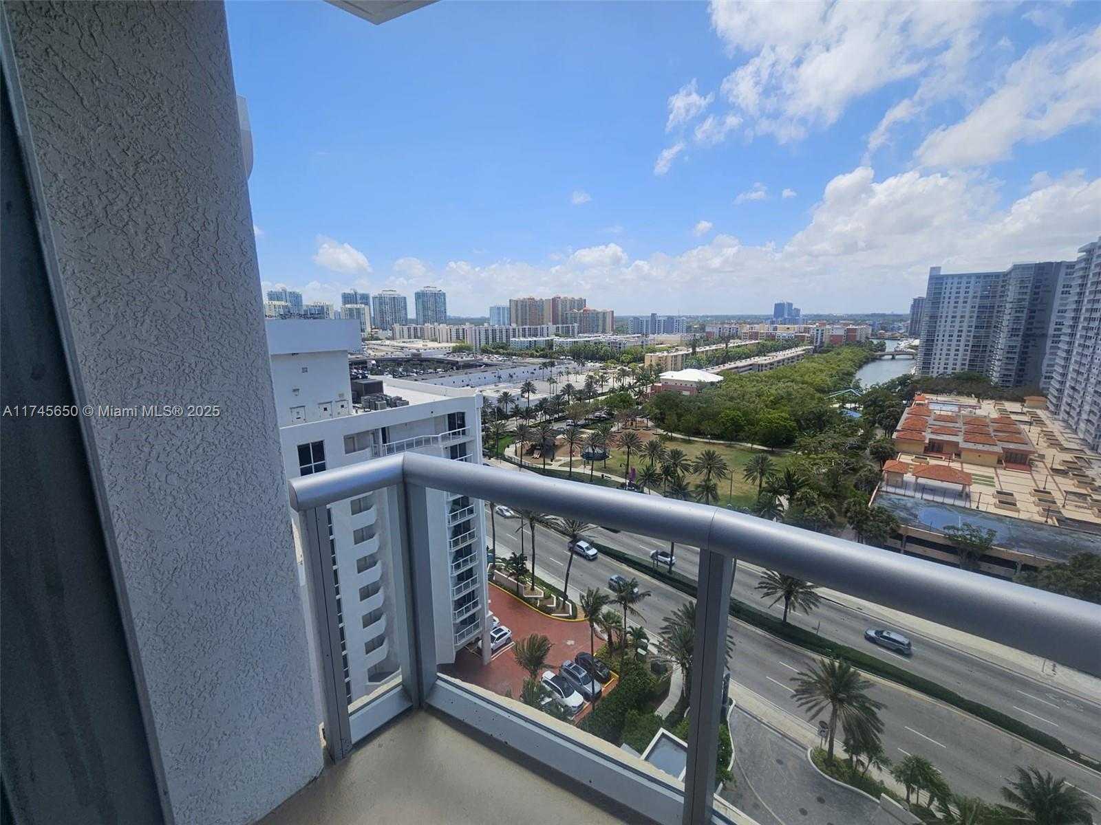 Small Image of 17315 COLLINS AVE #1106, Sunny Isles Beach Number 4