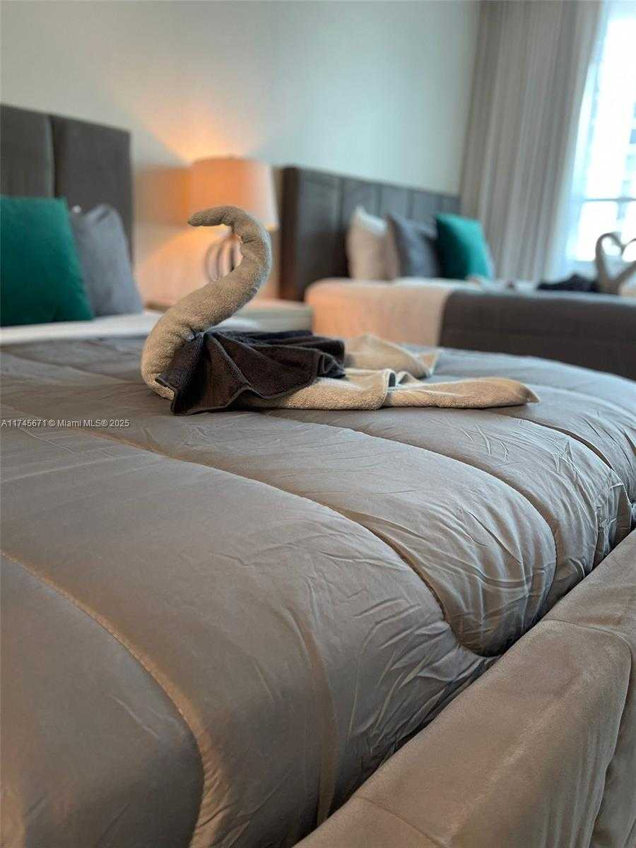 Small Image of 5445 COLLINS AVE #415, Miami Beach Number 8
