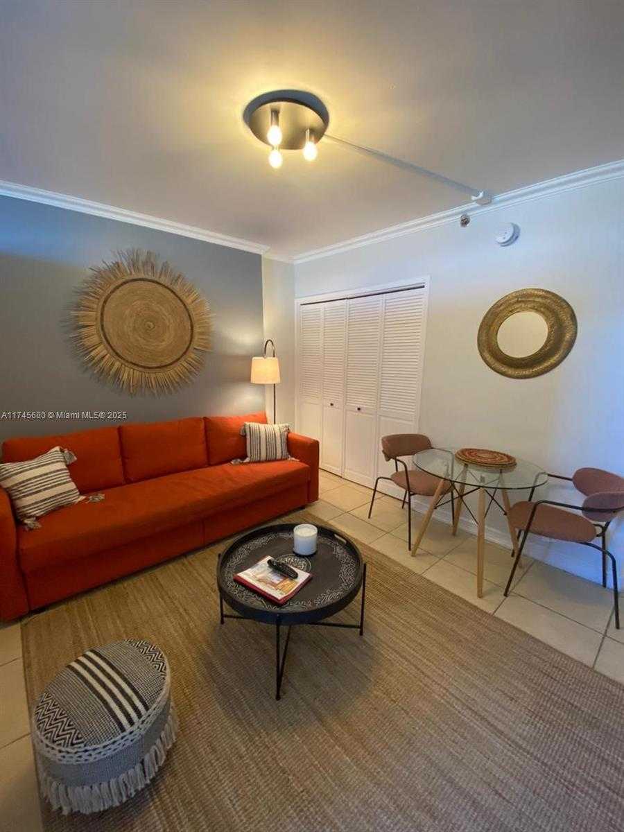 Small Image of 5445 COLLINS AVE #403, Miami Beach Number 11
