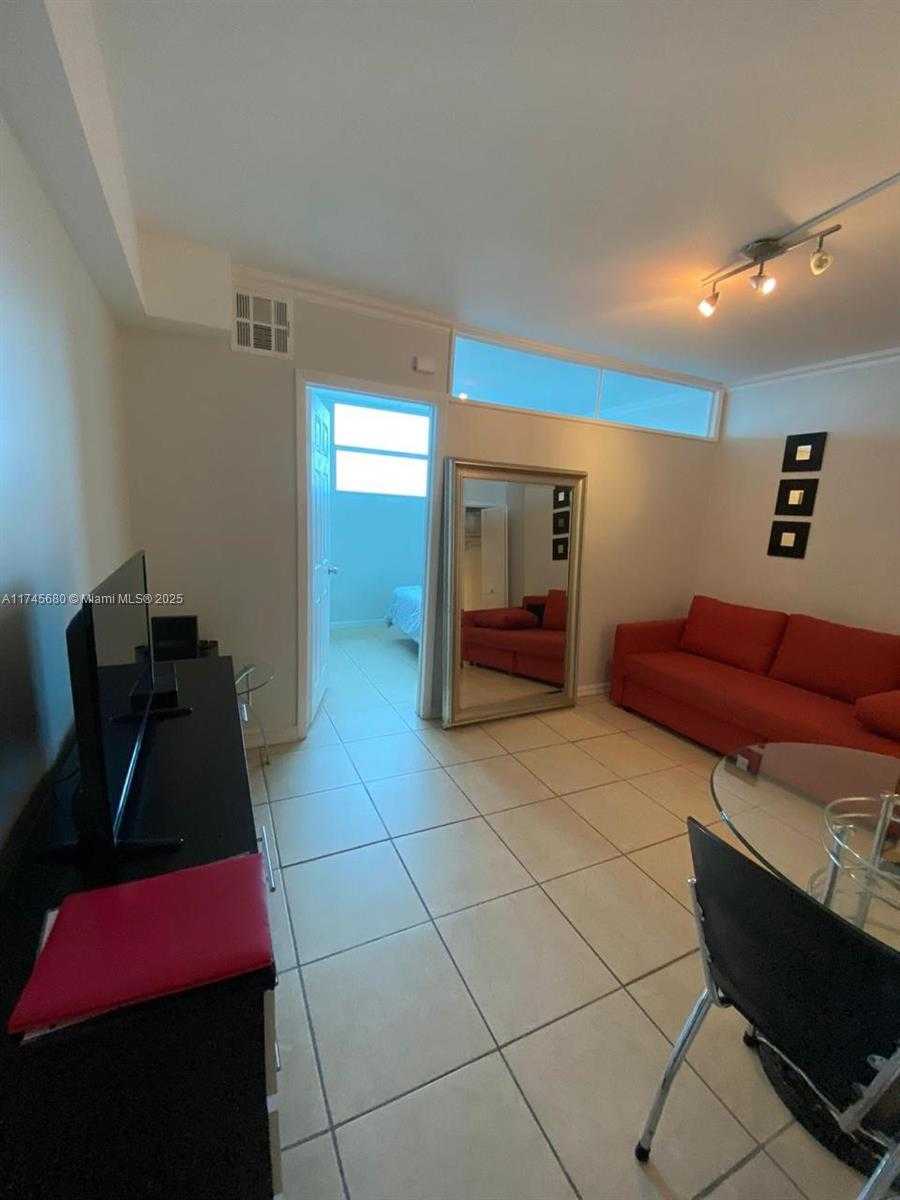 Small Image of 5445 COLLINS AVE #403, Miami Beach Number 9