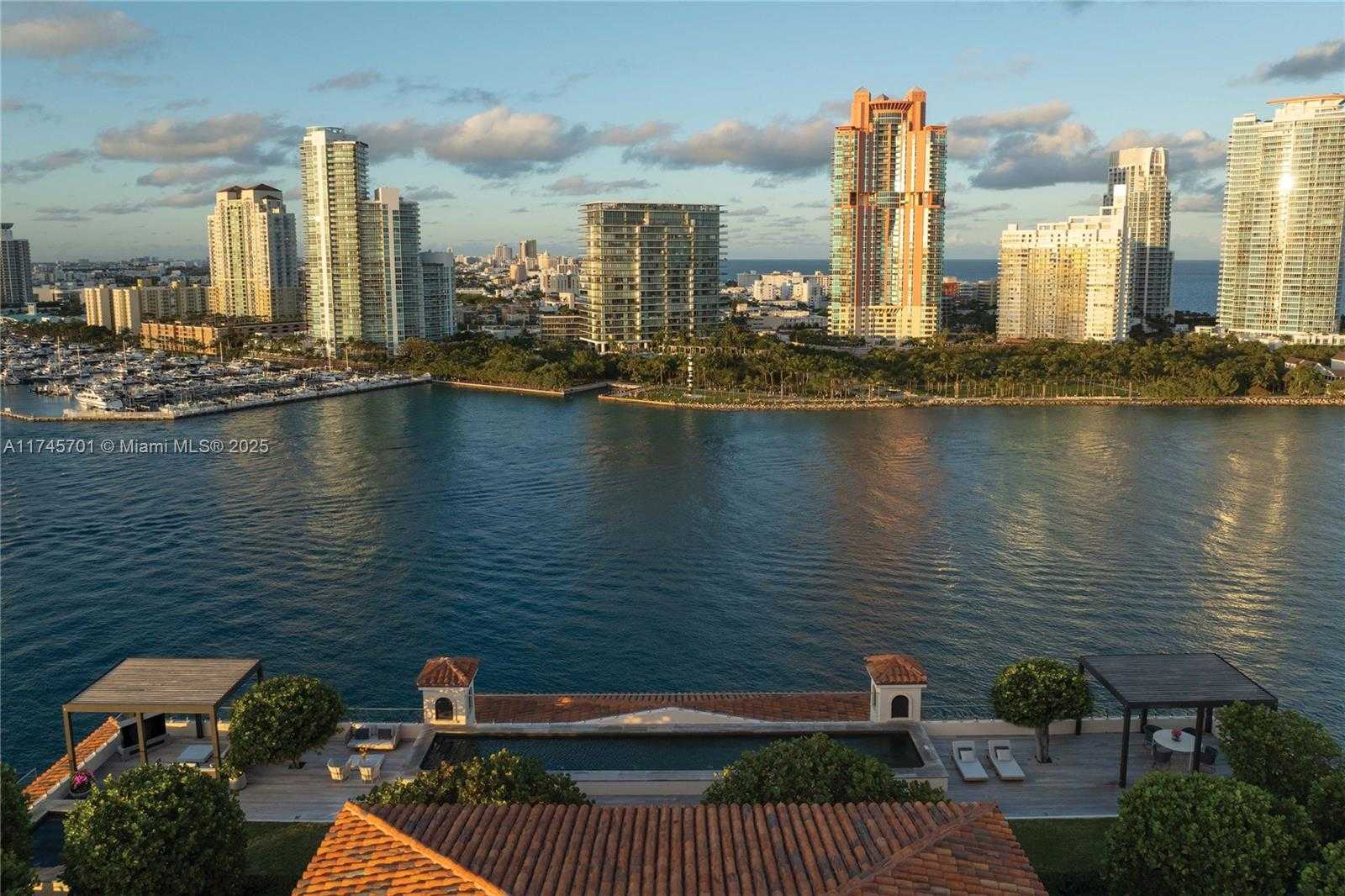 Small Image of 6800 FISHER ISLAND DR 6802 #6802, Miami Beach Number 2