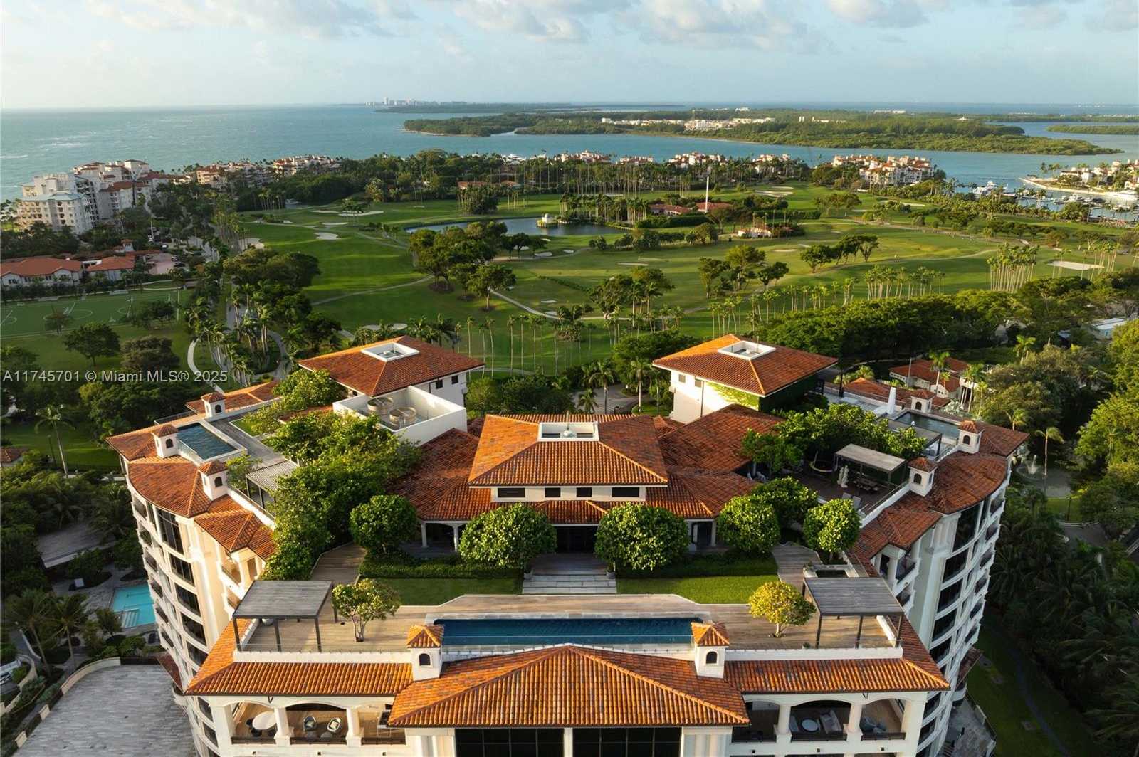 Small Image of 6800 FISHER ISLAND DR 6802 #6802, Miami Beach Number 28