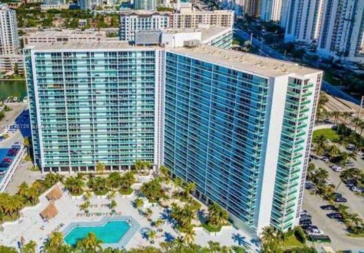 Small Image of 100 BAYVIEW DR #903, Sunny Isles Beach Number 21