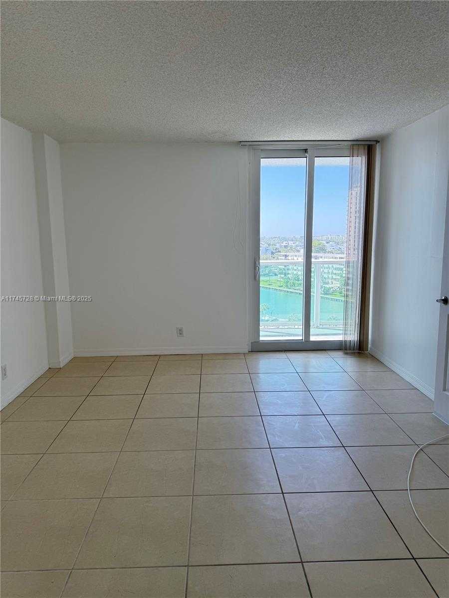 Small Image of 100 BAYVIEW DR #903, Sunny Isles Beach Number 6