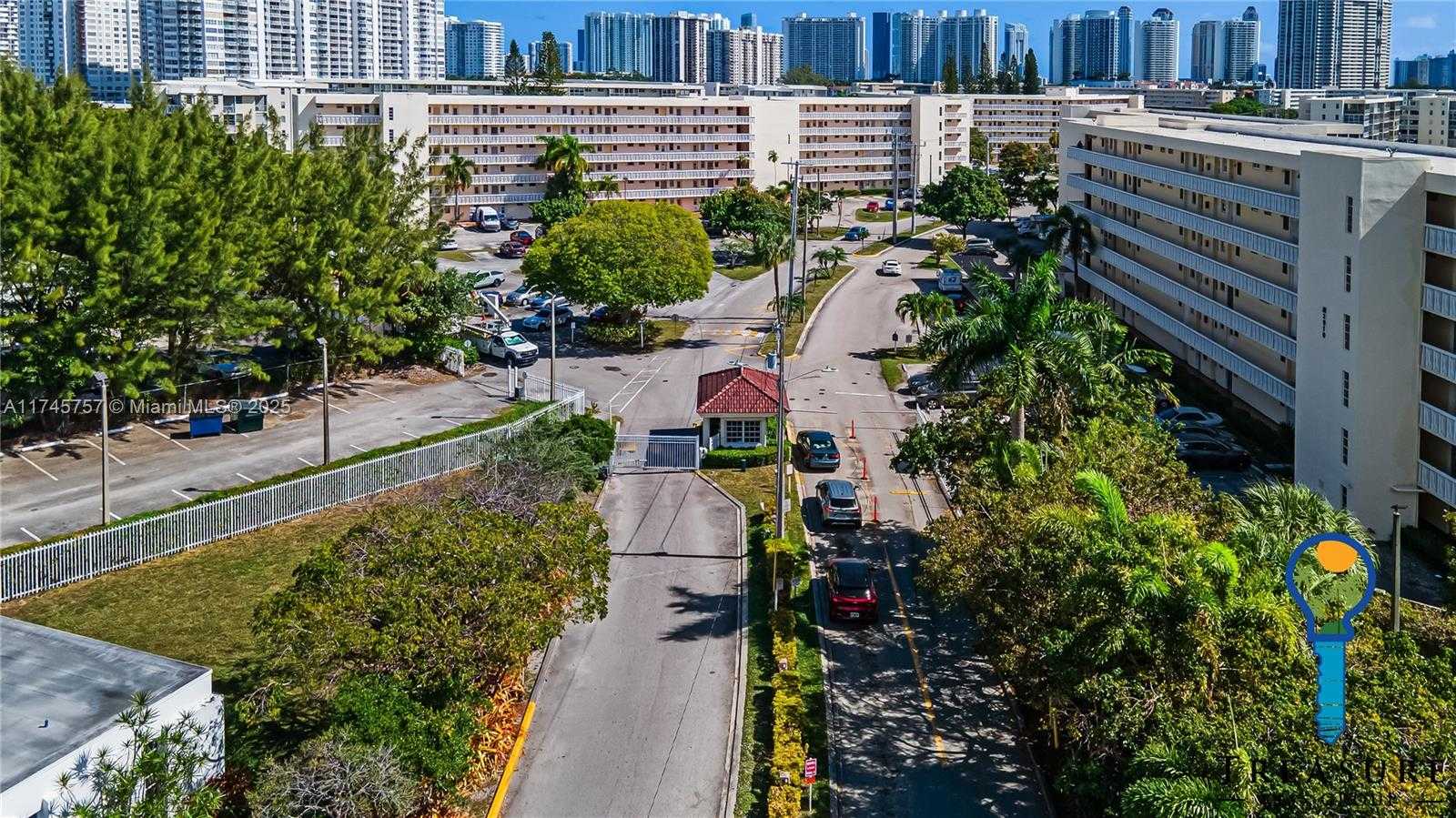 Small Image of 2910 POINT EAST DR #M511, Aventura Number 17