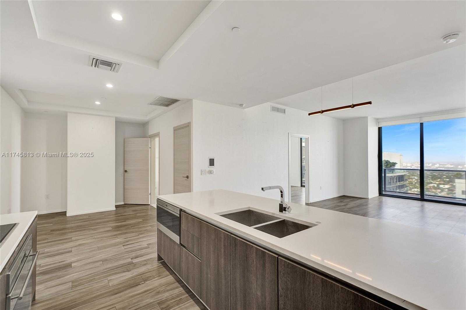 Small Image of 801 SOUTH MIAMI AVE #5010, Miami Number 7