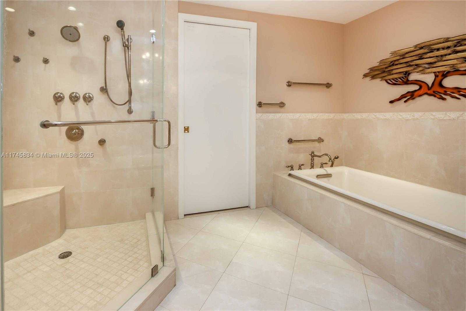 Small Image of 3801 NE 207th St, Miami, FL 33180, USA Number 13