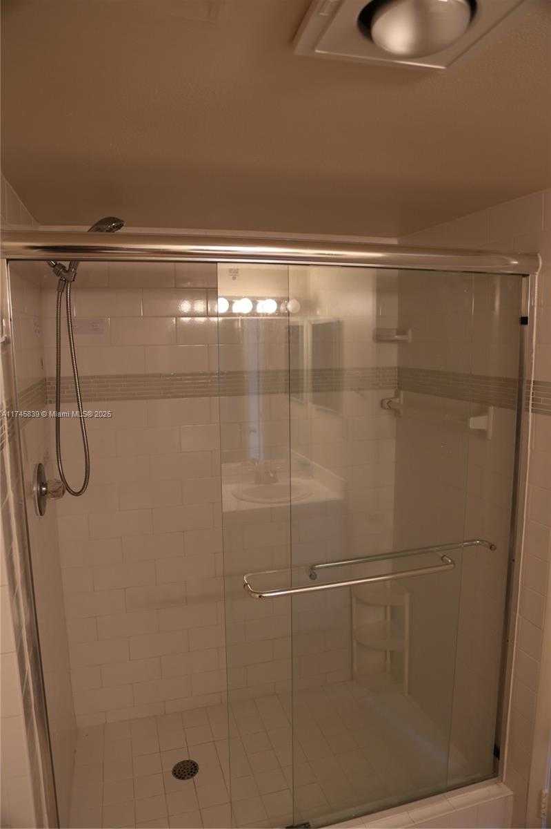 Small Image of 1811 SABAL PALM DR #206, Davie Number 18