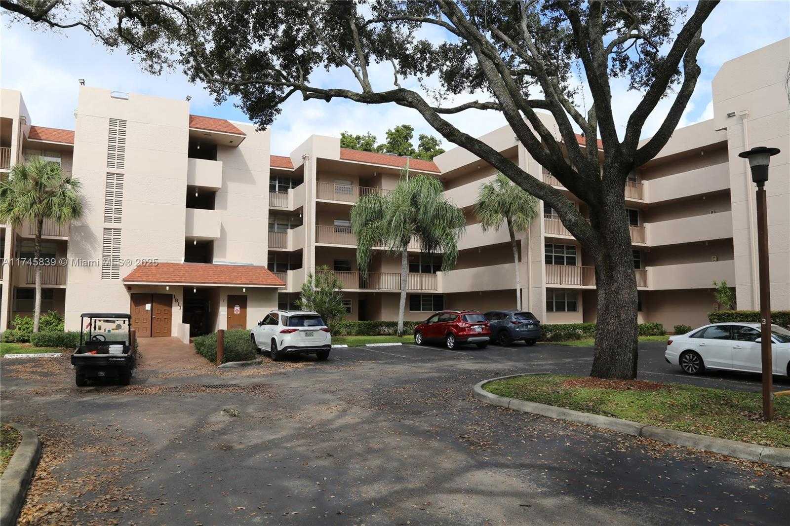 Small Image of 1811 SABAL PALM DR #206, Davie Number 28