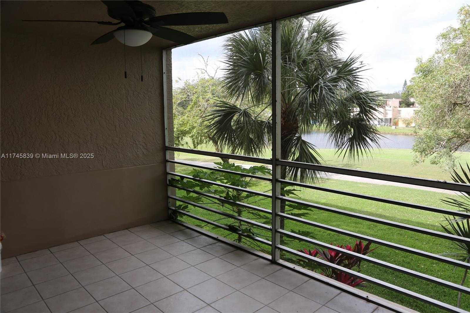 Small Image of 1811 SABAL PALM DR #206, Davie Number 4