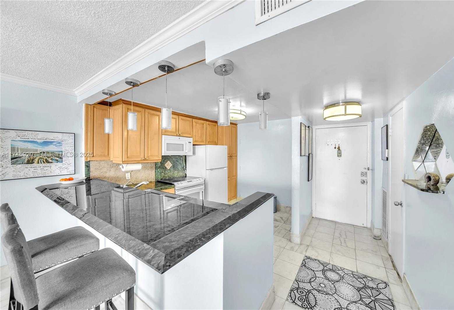 Small Image of 1020 MERIDIAN AVE #515, Miami Beach Number 10