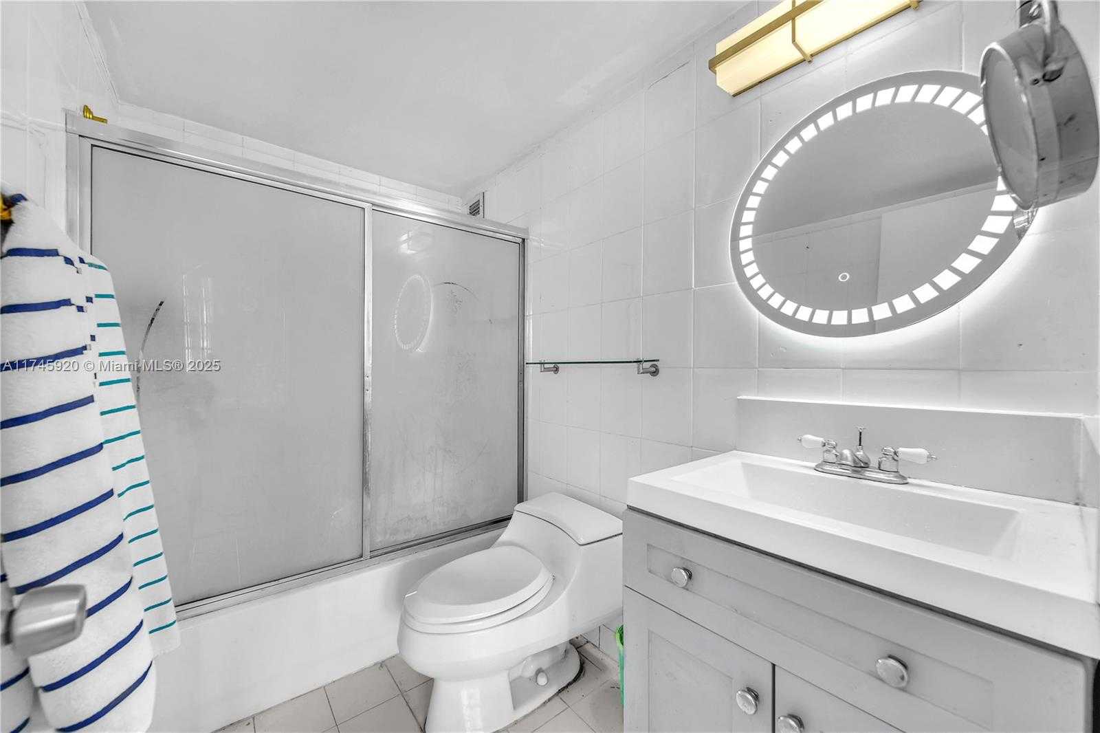 Small Image of 1020 MERIDIAN AVE #515, Miami Beach Number 15