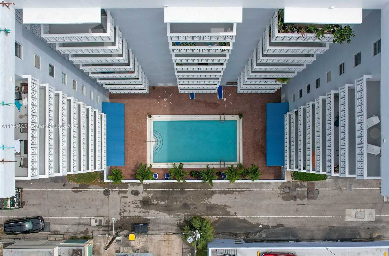Small Image of 1020 MERIDIAN AVE #515, Miami Beach Number 19