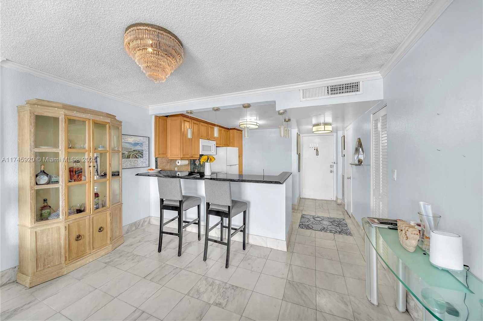 Small Image of 1020 MERIDIAN AVE #515, Miami Beach Number 8