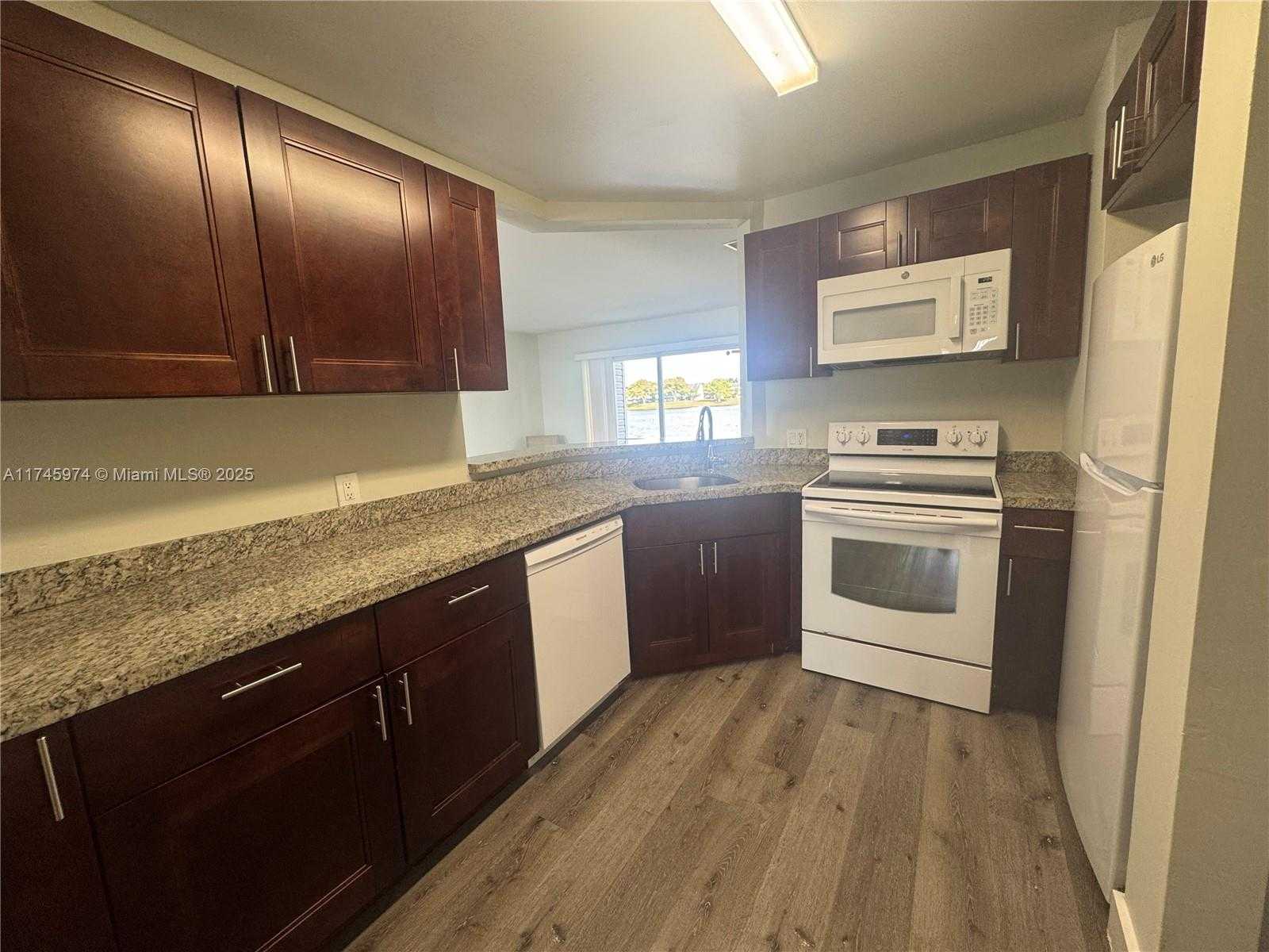 Small Image of 3425 NW 44th St, Lauderdale Lakes, FL 33309, USA Number 13