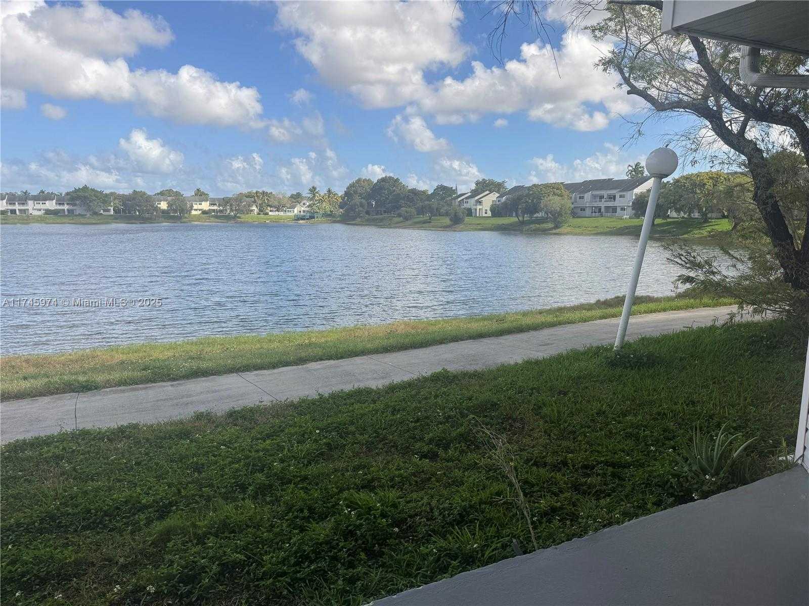 Small Image of 3425 NW 44th St, Lauderdale Lakes, FL 33309, USA Number 15