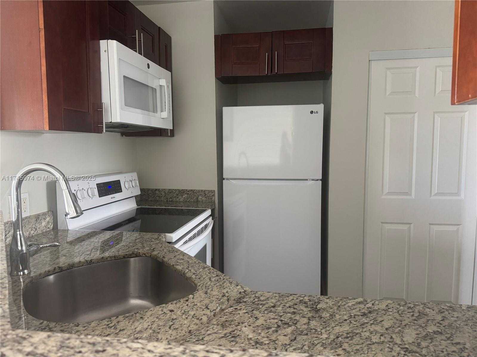 Small Image of 3425 NW 44th St, Lauderdale Lakes, FL 33309, USA Number 18