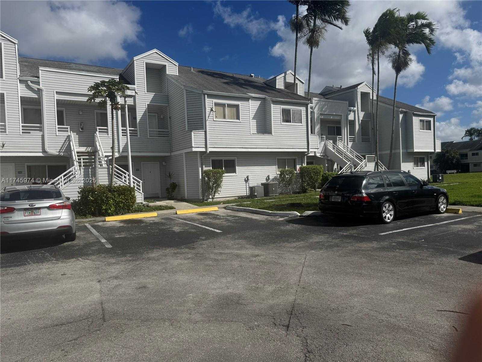 Small Image of 3425 NW 44th St, Lauderdale Lakes, FL 33309, USA Number 3