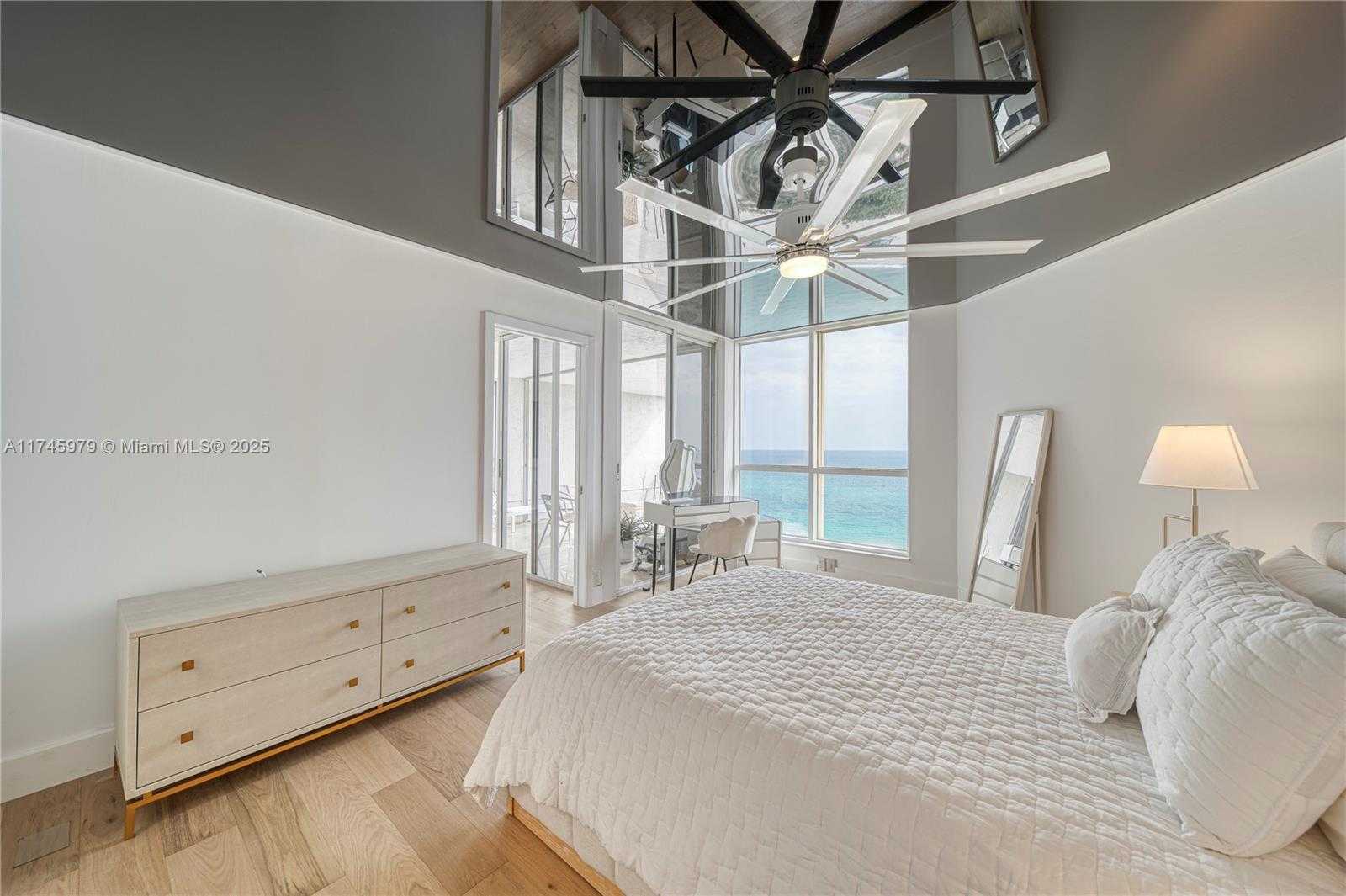 Small Image of 6767 COLLINS AVE #1706, Miami Beach Number 18