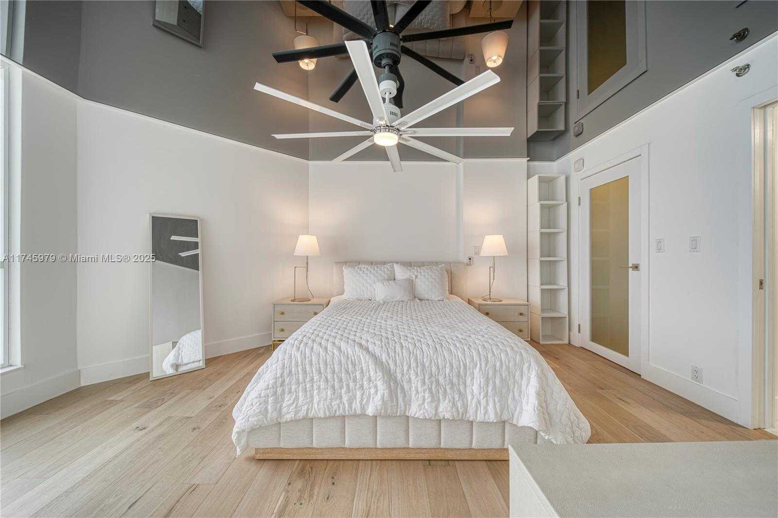 Small Image of 6767 COLLINS AVE #1706, Miami Beach Number 19