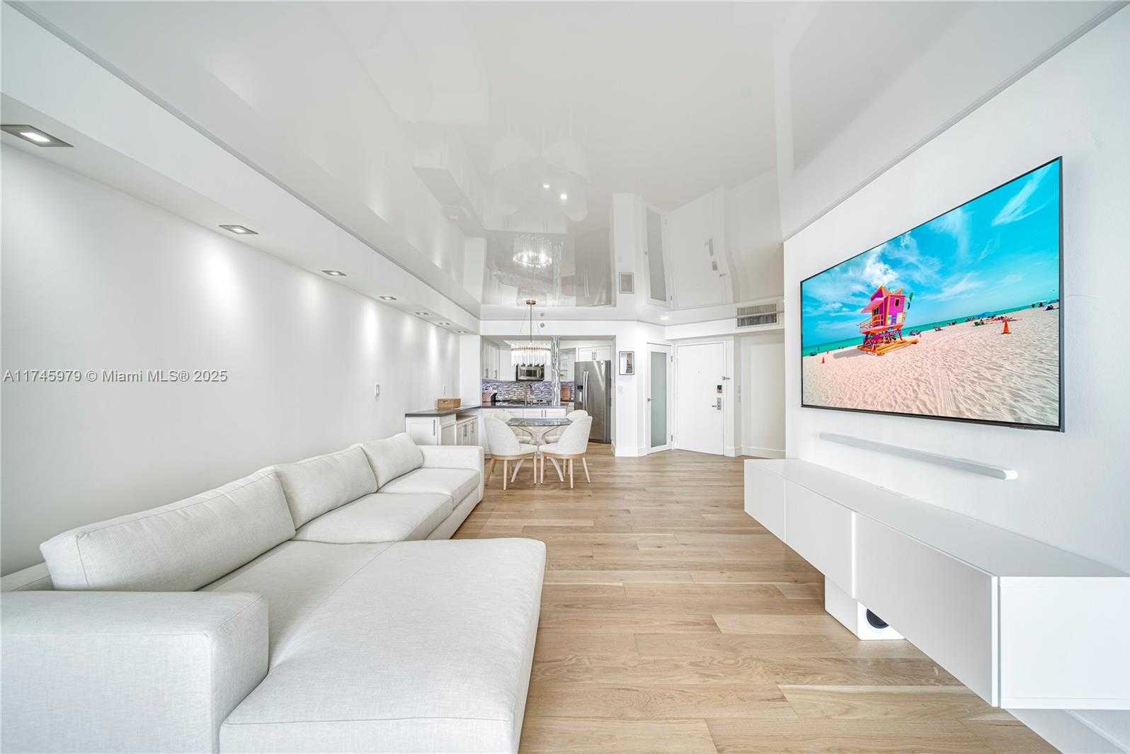 Small Image of 6767 COLLINS AVE #1706, Miami Beach Number 8