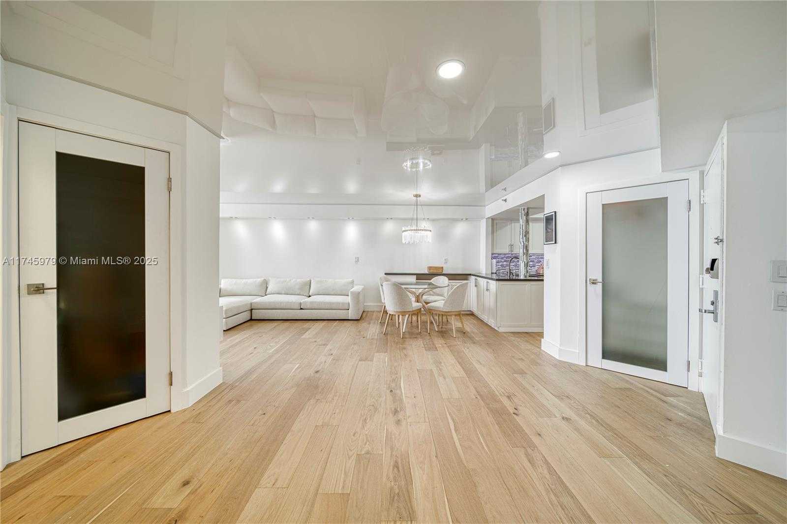 Small Image of 6767 COLLINS AVE #1706, Miami Beach Number 9