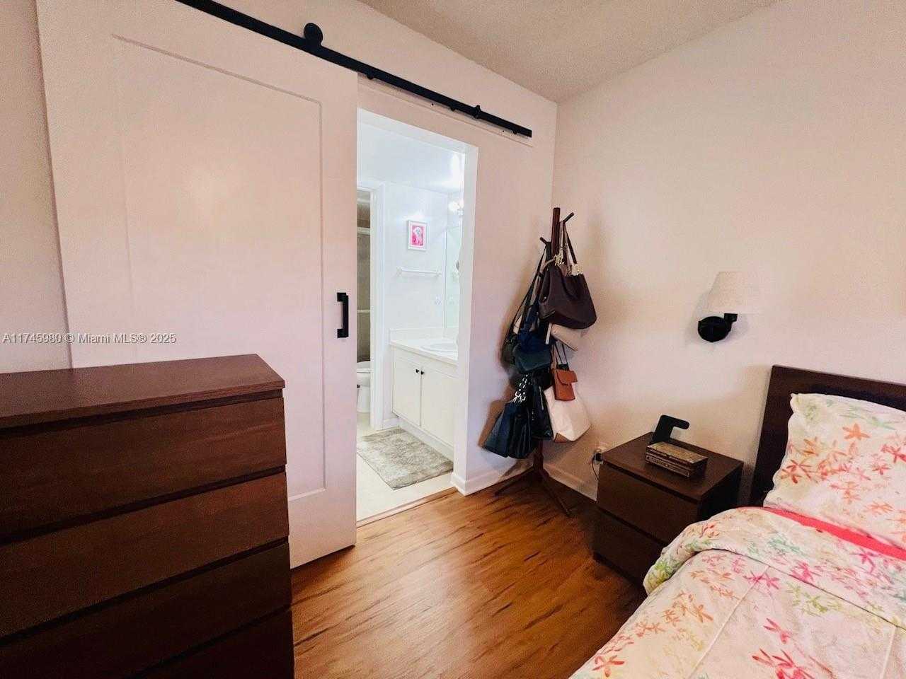 Small Image of 10332 SUNRISE LAKES BLVD #103, Sunrise Number 17