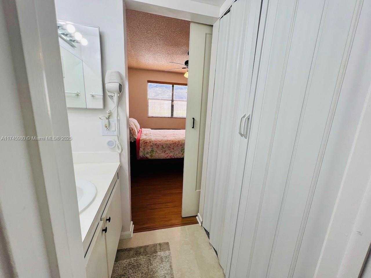 Small Image of 10332 SUNRISE LAKES BLVD #103, Sunrise Number 20