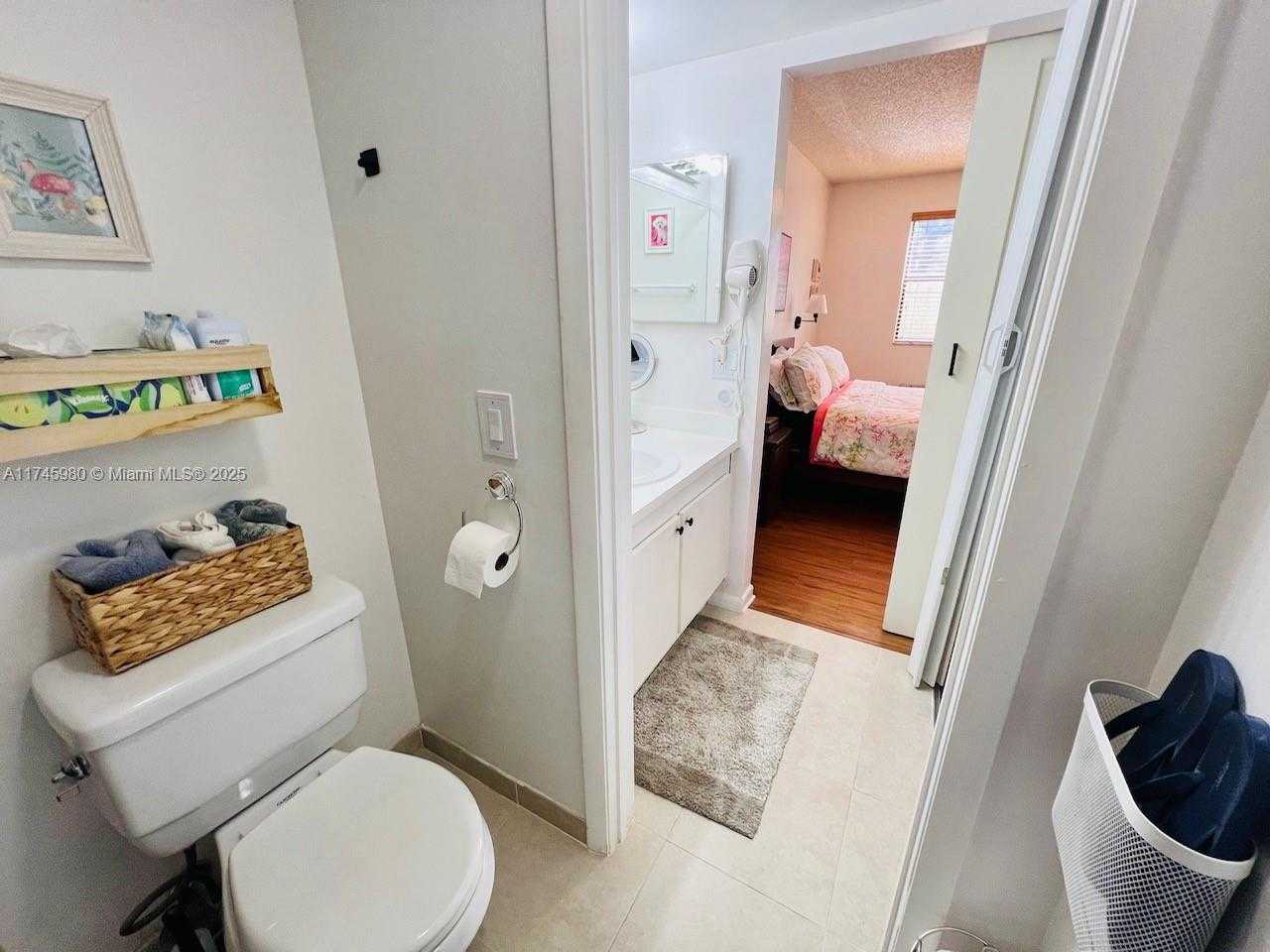 Small Image of 10332 SUNRISE LAKES BLVD #103, Sunrise Number 21